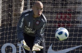 Julio Cesar durante o treino do Corinthians esta manh no CT Joaquim Grava, no Parque Ecolgico do Tiete. O time se prepara para o jogo contra o Coritiba, amanh, dia 04/09, domingo a tarde, no estdio Couto Pereira, vlida pela 21 rodada do Brasileiro 2011