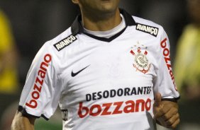 Emerson lamenta gol perdido durante a partida entre Corinthians x Flamengo, realizada esta noite no estdio do Pacaembu, vlida pela 22 rodada do Campeonato Brasileiro de 2011
