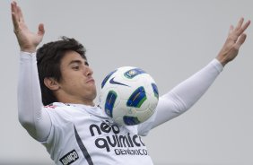 William, que entra no lugar de Emerson suspenso, durante o treino do Corinthians, esta manh no CT Joaquim Grava, no Parque Ecolgico do Tiete, que serviu como preparao para o jogo contra o Fluminense, amanh, dia 11/09, domingo a tarde, no Engenho, vlida pela 23 rodada do Brasileiro 2011
