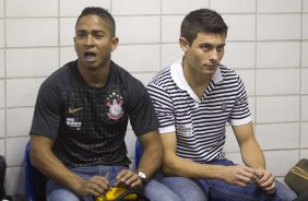 Jorge Henrique e Alex nos vestiários antes da partida entre Fluminense x Corinthians, realizada esta tarde no estádio do Engenhão, na cidade do Rio de Janeiro, pela 23ª rodada do Campeonato Brasileiro de 2011