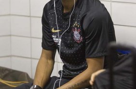 Liedson nos vestirios antes da partida entre Fluminense x Corinthians, realizada esta tarde no estdio do Engenho, na cidade do Rio de Janeiro, pela 23 rodada do Campeonato Brasileiro de 2011