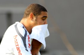 Adriano durante treino do Corinthians realizado no Centro de treinamento Joaquim Grava