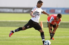 Jorge Henrique durante treino do Corinthians realizado no Centro de treinamento Joaquim Grava