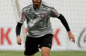 Wallace durante treino do Corinthians realizado no Centro de treinamento Joaquim Grava