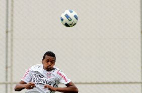 Ednilson durante treino do Corinthians realizado no Centro de treinamento Joaquim Grava