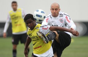 Alessandro durante treino do Corinthians realizado no Centro de treinamento Joaquim Grava