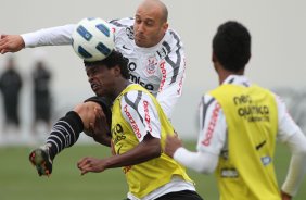Alessandro durante treino do Corinthians realizado no Centro de treinamento Joaquim Grava