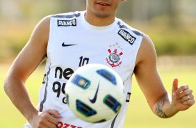 Fabio Santos durante treino do Corinthians realizado no Centro de treinamento Joaquim Grava