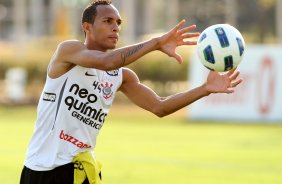 Liedson durante treino do Corinthians realizado no Centro de treinamento Joaquim Grava