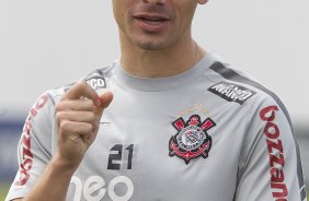 Alex durante o treino desta manh no CT Joaquim Grava, no Parque Ecolgico do Tiete, o prximo jogo ser contra o Atltico-GO, domingo, dia 09/10, no Pacaembu, vlida pela 28 rodada do Brasileiro 2011
