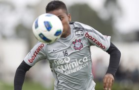 Denner durante o treino desta manh no CT Joaquim Grava, no Parque Ecolgico do Tiete, o prximo jogo ser contra o Atltico-GO, domingo, dia 09/10, no Pacaembu, vlida pela 28 rodada do Brasileiro 2011