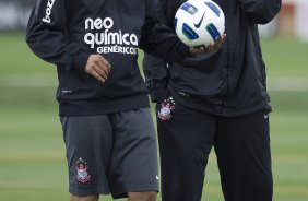 Fabio Carille e Tite durante o treino desta manh no CT Joaquim Grava, no Parque Ecolgico do Tiete, o prximo jogo ser contra o Atltico-GO, domingo, dia 09/10, no Pacaembu, vlida pela 28 rodada do Brasileiro 2011