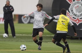 Giovani e Moradei durante o treino desta manh no CT Joaquim Grava, no Parque Ecolgico do Tiete, o prximo jogo ser contra o Atltico-GO, domingo, dia 09/10, no Pacaembu, vlida pela 28 rodada do Brasileiro 2011