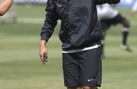 O atacante Adriano durante o treino desta manh no CT Joaquim Grava, no Parque Ecolgico do Tiete, o prximo jogo ser contra o Atltico-GO, domingo, dia 09/10, no Pacaembu, vlida pela 28 rodada do Brasileiro 2011
