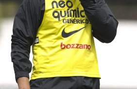 O atacante Adriano durante o treino desta manh no CT Joaquim Grava, no Parque Ecolgico do Tiete, o prximo jogo ser contra o Atltico-GO, domingo, dia 09/10, no Pacaembu, vlida pela 28 rodada do Brasileiro 2011