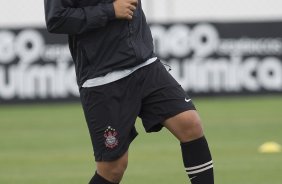 O atacante Adriano durante o treino desta manh no CT Joaquim Grava, no Parque Ecolgico do Tiete, o prximo jogo ser contra o Atltico-GO, domingo, dia 09/10, no Pacaembu, vlida pela 28 rodada do Brasileiro 2011