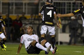 Adriano durante a partida entre Corinthians x Botafogo, realizada esta noite no estádio do Pacaembu, válida pela 29ª rodada do Campeonato Brasileiro de 2011