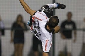 Danilo durante a partida entre Corinthians x Botafogo, realizada esta noite no estádio do Pacaembu, válida pela 29ª rodada do Campeonato Brasileiro de 2011
