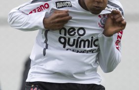 Edenilson durante o treino desta manh no CT Joaquim Grava, no Parque Ecolgico do Tiete, o prximo jogo ser contra o Cruzeiro, amanh, domingo, dia 16/10, na Serejo, vlida pela 30 rodada do Brasileiro 2011