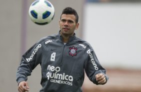 Leandro Castn durante o treino desta manh no CT Joaquim Grava, no Parque Ecolgico do Tiete, o prximo jogo ser contra o Cruzeiro, amanh, domingo, dia 16/10, na Serejo, vlida pela 30 rodada do Brasileiro 2011