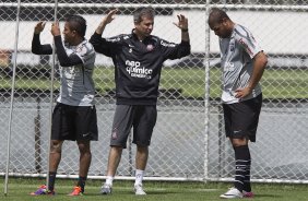 Adriano com o prepador fsico Fabio Mahseredjian durante o treino na academia esta manh no CT Joaquim Grava, no Parque Ecolgico do Tiete, o prximo jogo ser contra o Internacional/RS, domingo, dia 23/10, no estdio Beira-Rio, vlida pela 31 rodada do Brasileiro 2011