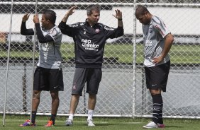 Adriano com o prepador fsico Fabio Mahseredjian durante o treino na academia esta manh no CT Joaquim Grava, no Parque Ecolgico do Tiete, o prximo jogo ser contra o Internacional/RS, domingo, dia 23/10, no estdio Beira-Rio, vlida pela 31 rodada do Brasileiro 2011