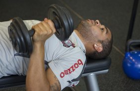 Adriano durante o treino na academia esta manh no CT Joaquim Grava, no Parque Ecolgico do Tiete, o prximo jogo ser contra o Internacional/RS, domingo, dia 23/10, no estdio Beira-Rio, vlida pela 31 rodada do Brasileiro 2011