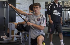 Alex e o preparador fsico Fabio Mahseredjian durante o treino na academia esta manh no CT Joaquim Grava, no Parque Ecolgico do Tiete, o prximo jogo ser contra o Internacional/RS, domingo, dia 23/10, no estdio Beira-Rio, vlida pela 31 rodada do Brasileiro 2011