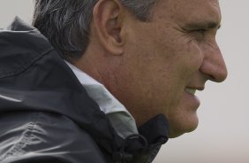 Tite durante o treino esta tarde no CT Joaquim Grava, no Parque Ecolgico do Tiete, o prximo jogo ser contra o Internacional/RS, domingo, dia 23/10, no estdio Beira-Rio, vlida pela 31 rodada do Brasileiro 2011