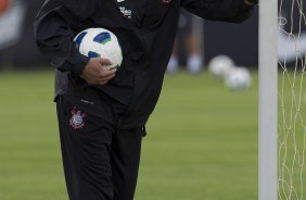 Tite durante o treino esta tarde no CT Joaquim Grava, no Parque Ecolgico do Tiete, o prximo jogo ser contra o Internacional/RS, domingo, dia 23/10, no estdio Beira-Rio, vlida pela 31 rodada do Brasileiro 2011