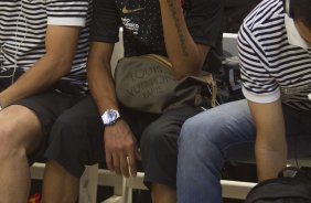 Liedson nos vestiários antes da partida entre Internacional/RS x Corinthians, realizada esta tarde no estádio Beira Rio, em Porto Alegre/RS, válida pela 31ª rodada do Campeonato Brasileiro de 2011