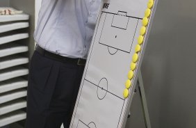 Tite nos vestiários antes da partida entre Internacional/RS x Corinthians, realizada esta tarde no estádio Beira Rio, em Porto Alegre/RS, válida pela 31ª rodada do Campeonato Brasileiro de 2011