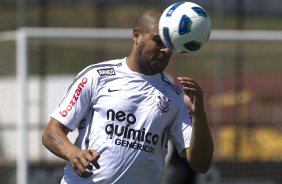 Adriano durante o treino desta manh no CT Joaquim Grava, no Parque Ecolgico do Tiete, o prximo jogo ser contra o Ava, domingo, dia 30/10, no Pacaembu, vlida pela 32 rodada do Brasileiro 2011