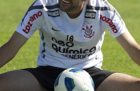 Danilo durante o treino desta manh no CT Joaquim Grava, no Parque Ecolgico do Tiete, o prximo jogo ser contra o Ava, domingo, dia 30/10, no Pacaembu, vlida pela 32 rodada do Brasileiro 2011