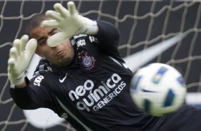 Danilo Fernandes durante o treino desta manh no CT Joaquim Grava, no Parque Ecolgico do Tiete, o prximo jogo ser contra o Ava, domingo, dia 30/10, no Pacaembu, vlida pela 32 rodada do Brasileiro 2011