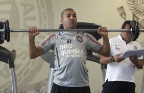 Emerson durante o treino desta manh no CT Joaquim Grava, no Parque Ecolgico do Tiete, o prximo jogo ser contra o Ava, domingo, dia 30/10, no Pacaembu, vlida pela 32 rodada do Brasileiro 2011