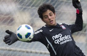 Matheus durante o treino desta manh no CT Joaquim Grava, no Parque Ecolgico do Tiete, o prximo jogo ser contra o Ava, domingo, dia 30/10, no Pacaembu, vlida pela 32 rodada do Brasileiro 2011