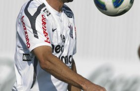 Danilo durante o treino desta tarde no CT Joaquim Grava, no Parque Ecolgico do Tiete, o prximo jogo ser contra o Ava, domingo, dia 30/10, no Pacaembu, vlida pela 32 rodada do Brasileiro 2011