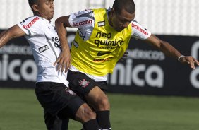 Jorge Henrique e Luis Ramirez durante o treino desta tarde no CT Joaquim Grava, no Parque Ecolgico do Tiete, o prximo jogo ser contra o Ava, domingo, dia 30/10, no Pacaembu, vlida pela 32 rodada do Brasileiro 2011