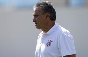 Tite durante o treino desta manh no CT Joaquim Grava, no Parque Ecolgico do Tiete, o prximo jogo ser contra o Ava, amanh, domingo, dia 30/10, no Pacaembu, vlida pela 32 rodada do Brasileiro 2011