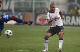 Emerson durante a partida entre Corinthians x Ava, realizada esta tarde no estdio do Pacaembu, vlida pela 32 rodada do Campeonato Brasileiro de 2011