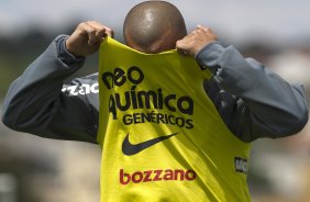 Emerson durante o treino desta manh no CT Joaquim Grava, no Parque Ecolgico do Tiete, o prximo jogo ser contra o Amrica-MG, domingo, dia 05/11, no Parque do Sabia, em Uberlandia/MG, vlida pela 33 rodada do Brasileiro 2011
