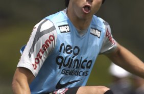 Willian durante o treino desta manh no CT Joaquim Grava, no Parque Ecolgico do Tiete, o prximo jogo ser contra o Amrica-MG, domingo, dia 05/11, no Parque do Sabia, em Uberlandia/MG, vlida pela 33 rodada do Brasileiro 2011