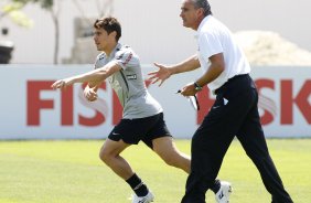Alex durante treino do Corinthians realizado no Centro de treinamento Joaquim Grava