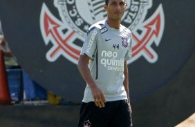 Liedson durante treino do Corinthians realizado no Centro de treinamento Joaquim Grava