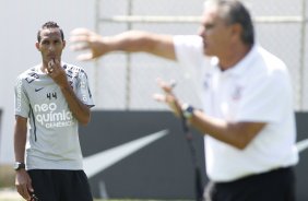 Liedson durante treino do Corinthians realizado no Centro de treinamento Joaquim Grava