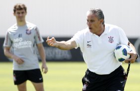 O tcnico Tite durante treino do Corinthians realizado no Centro de treinamento Joaquim Grava