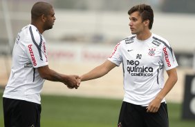 Adriano e Paulo Andr durante o treino desta tarde no CT Joaquim Grava, no Parque Ecolgico do Tiete, o prximo jogo ser contra o Atltico-PR, domingo, dia 12/11, no estdio do Pacaembu, vlida pela 34 rodada do Brasileiro 2011