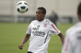 Edenilson durante o treino desta tarde no CT Joaquim Grava, no Parque Ecolgico do Tiete, o prximo jogo ser contra o Atltico-PR, domingo, dia 12/11, no estdio do Pacaembu, vlida pela 34 rodada do Brasileiro 2011
