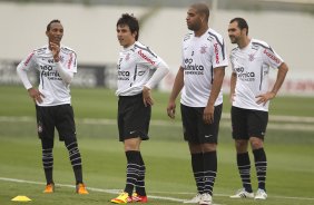 Liedson; Willian; Adriano e Danilo durante o treino desta tarde no CT Joaquim Grava, no Parque Ecolgico do Tiete, o prximo jogo ser contra o Atltico-PR, domingo, dia 12/11, no estdio do Pacaembu, vlida pela 34 rodada do Brasileiro 2011
